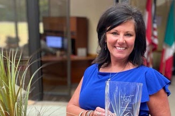 Gidget Yeager named EWI Representative of the Year