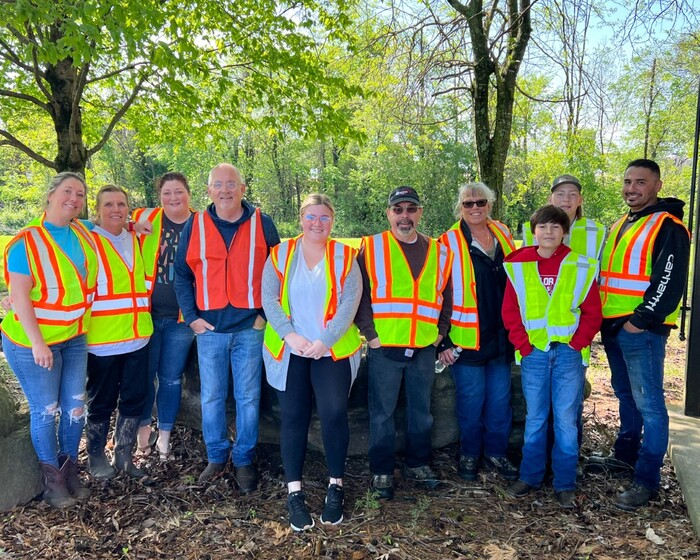 Manchester Tank Campbellsville volunteers during Earth Day clean up